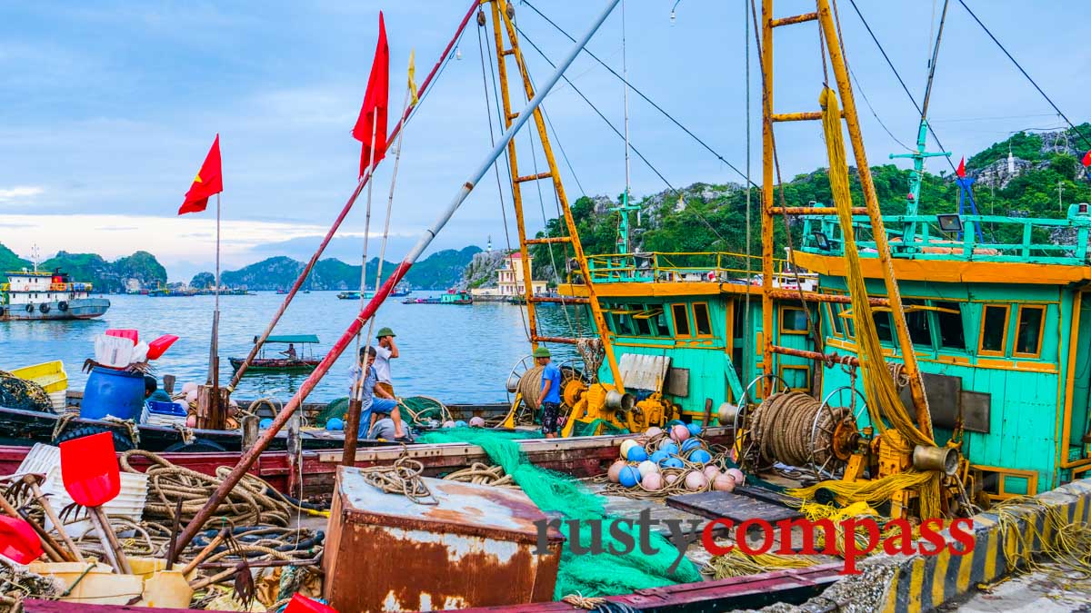 Cat Ba fishing port